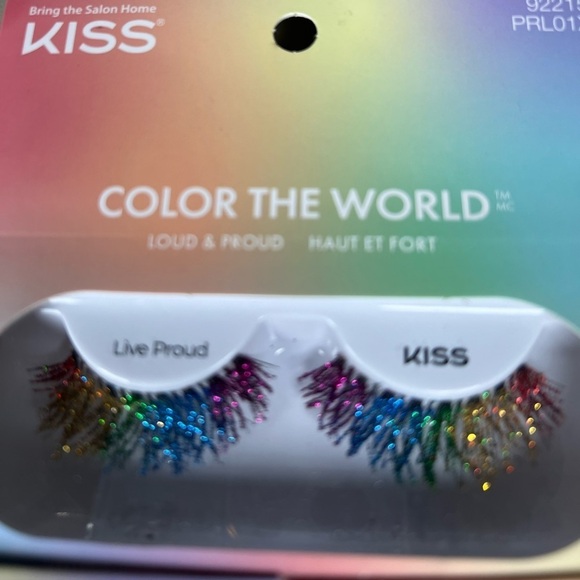 Kiss color of the world eye lashes - Picture 4 of 5
